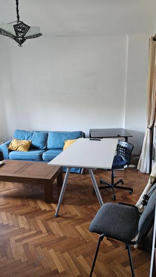 Apartament cu 2 camere nedecomandat în Cotroceni