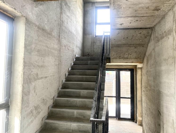 Imobil 900 mp, garaj 10 masini, lift (6 persoane) - 6