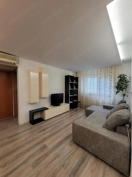 Vand apartament decomandat, cu 3 camere, in 1 mai - 5