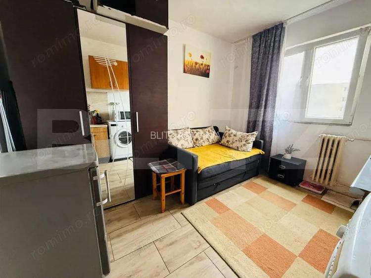 Camara camin cu loc de parcare si baie proprie-zona Florilor