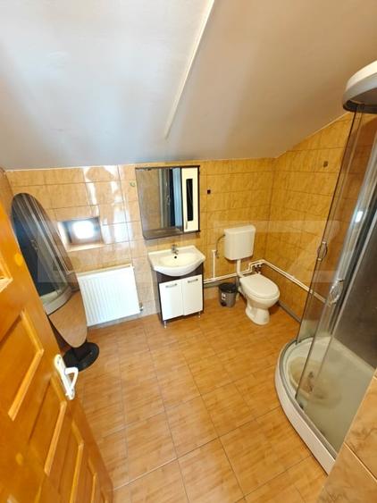 Duplex cu 6 camere cu Canalizare în Exercițiu