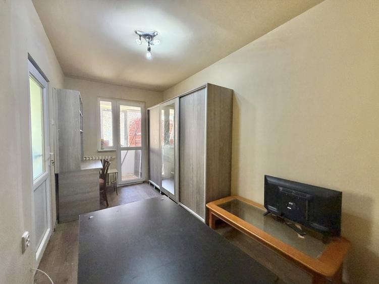 Apartament cu 2 camere nedecomandat, mobilat în Dâmbovița