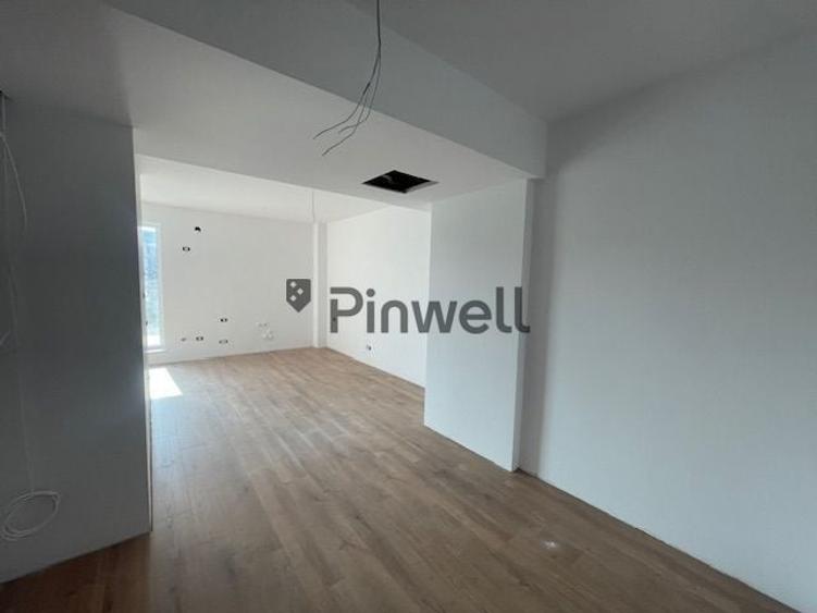Apartament cu 2 camere decomandat în Pipera