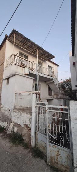 Casă cu Teren 30 Mp în Central