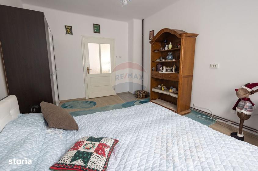 Casă cu 4 camere cu Teren 500 Mp în Muncelu