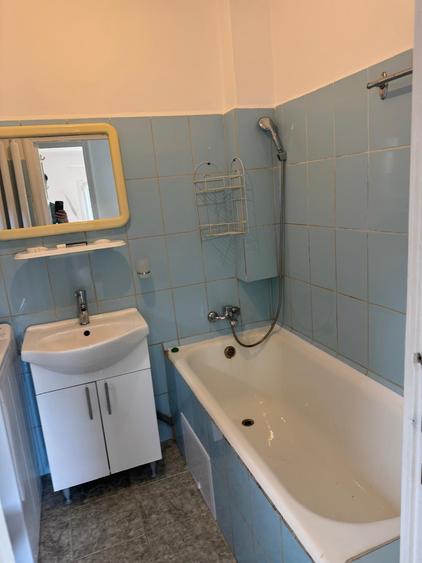 Apartament cu 2 camere nedecomandat în P-ța Muncii