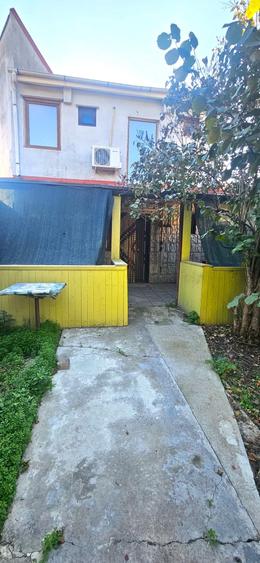 Casă cu 6 camere cu Canalizare în ICIL