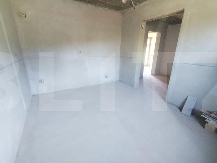 Casă individuală cu 3 camere cu Garaj în Dorohoi