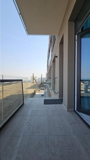 Apartament cu 3 camere semidecomandat, mobilat în Europa