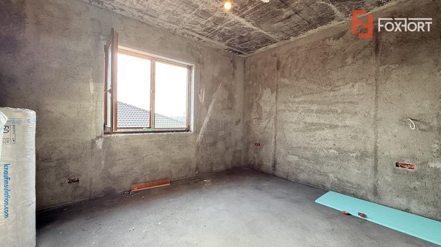 Duplex cu 4 camere cu Canalizare în Ghiroda