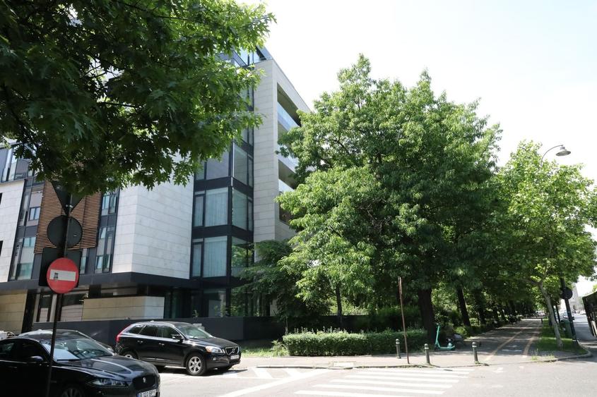 Apartament cu 3 camere în Arcul de Triumf