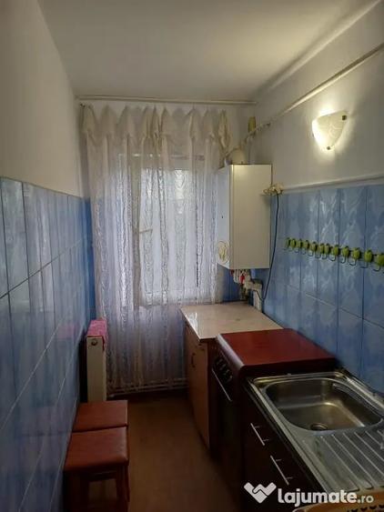 Apartament cu 2 camere nedecomandat în Central