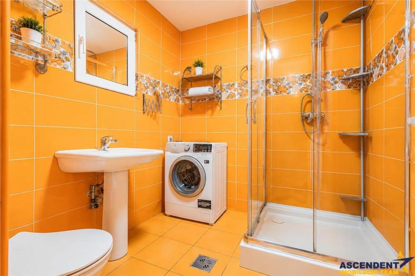 Casă cu 4 camere cu Teren 343 Mp în Florilor