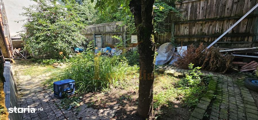 Casă cu 5 camere cu Teren 300 Mp în Schei