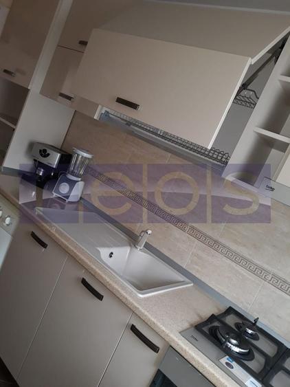 Apartament cu 3 camere decomandat, mobilat în Central
