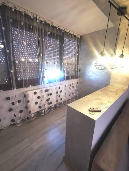Apartament cu 2 camere decomandat în Micro 21