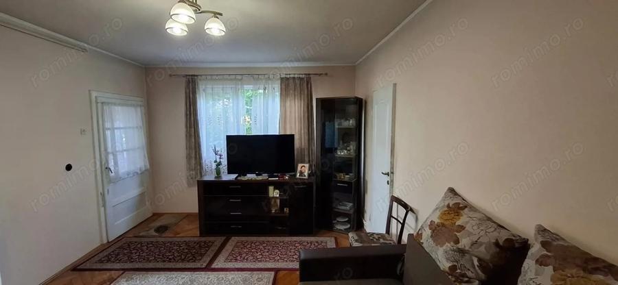 Casă cu 2 camere cu Teren 800 Mp în Nazna