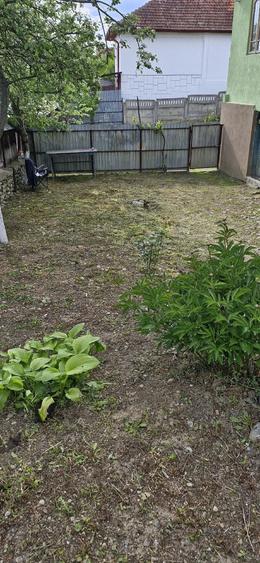 Casă cu 4 camere cu Teren 1972 Mp în Glodeni
