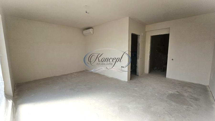 Duplex cu 5 camere cu Canalizare în Dâmbul Rotund