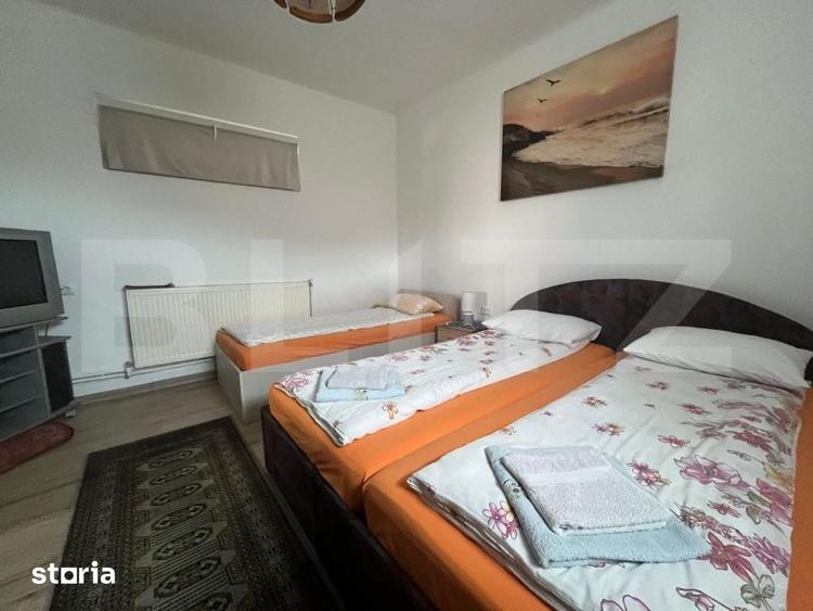 Casă cu 10 camere cu Teren 2000 Mp în Sântandrei