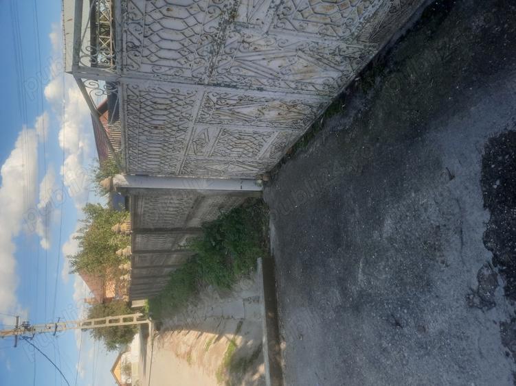 Vand casa in comuna Orlesti - 9