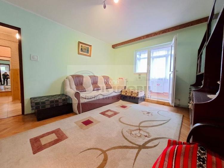 Liber de vanzare apartament 3 camere Baza 3, etaj intermediar
