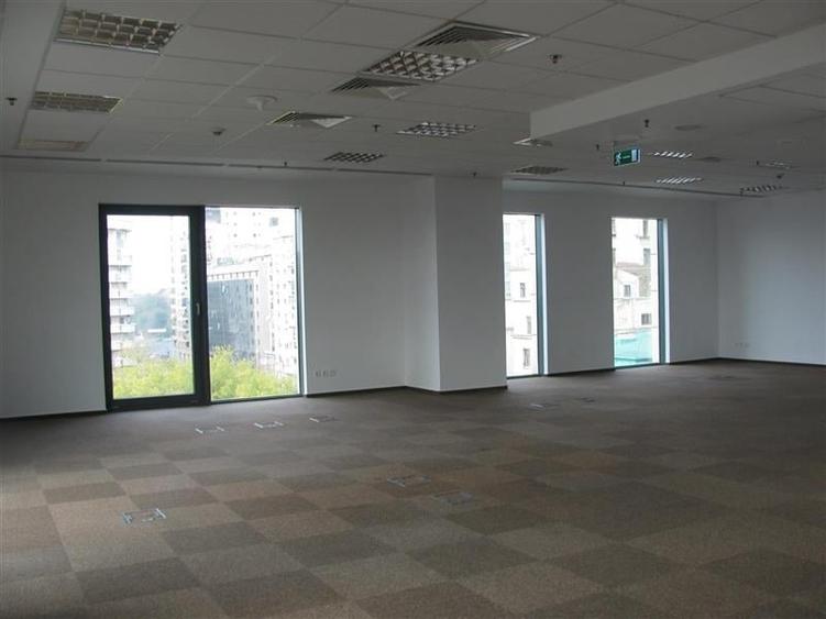 Birouri de inchiriat in Victoria Center de la 236 mp - 11