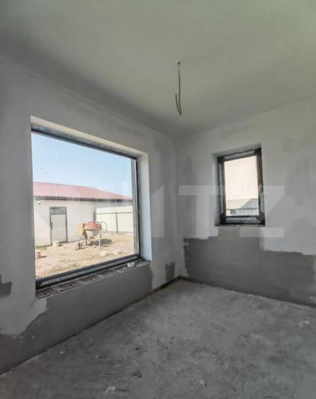 Casa de vanzare Tarlungeni 5 camere, teren, garaj, in - 23