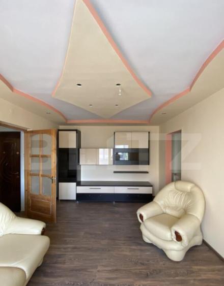 Apartament de 3 camere, 2 bai si balcon inchis, etaj interme - 1