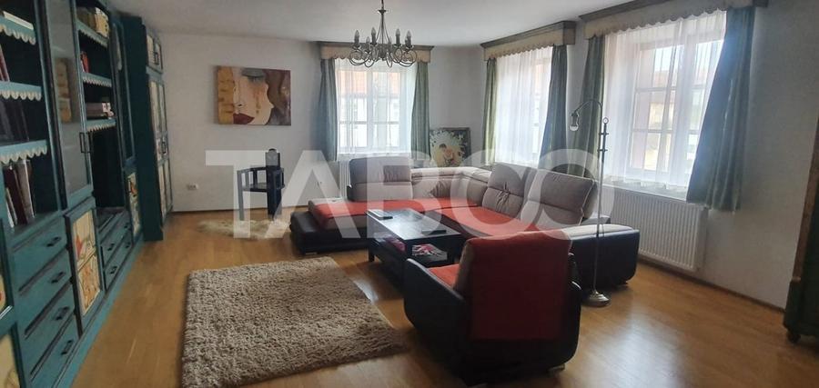 Casa de vanzare specific sasesc si atelier pret avantajos Cisnadioara - 10