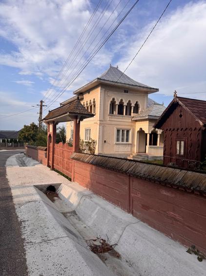 Casă cu 4 camere în Arbore