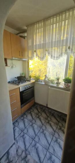 Proprietar vand apartament 3 camere, decomandat, 2 balcoane inchise - 3