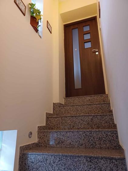 De vanzare vila S+P+1 ( 2 apartamente tip duplex) 7camere, 2 bai. - 6