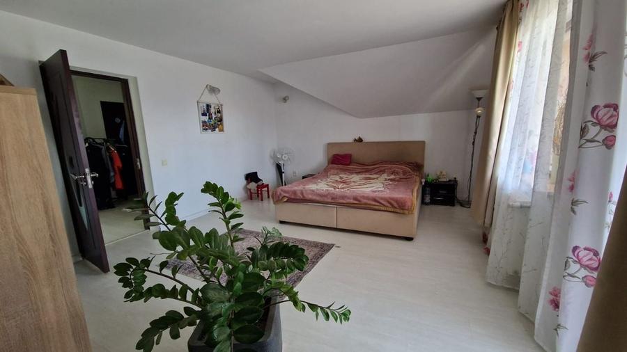 Casă spațioasă cu 4 camere plus teren 5.7 ari, Sat Sasar Comision 0 - 11