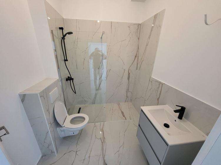 COMISION%. BLOC NOU in ORAS. Gradina proprie - 8