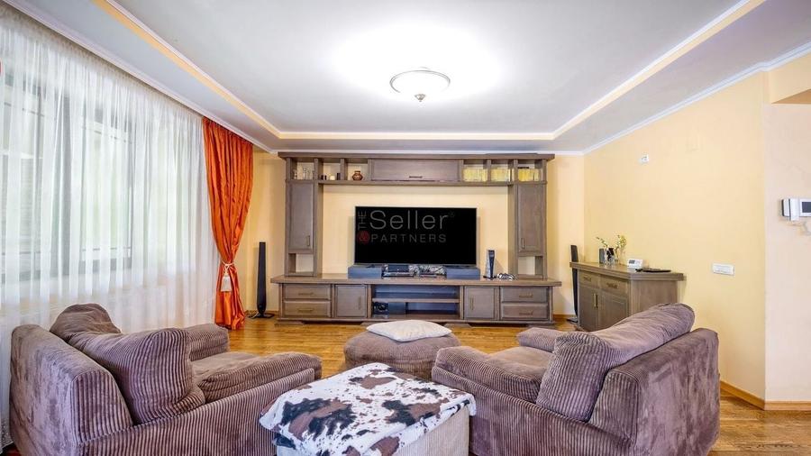 Suprafata generoasa teren - 37