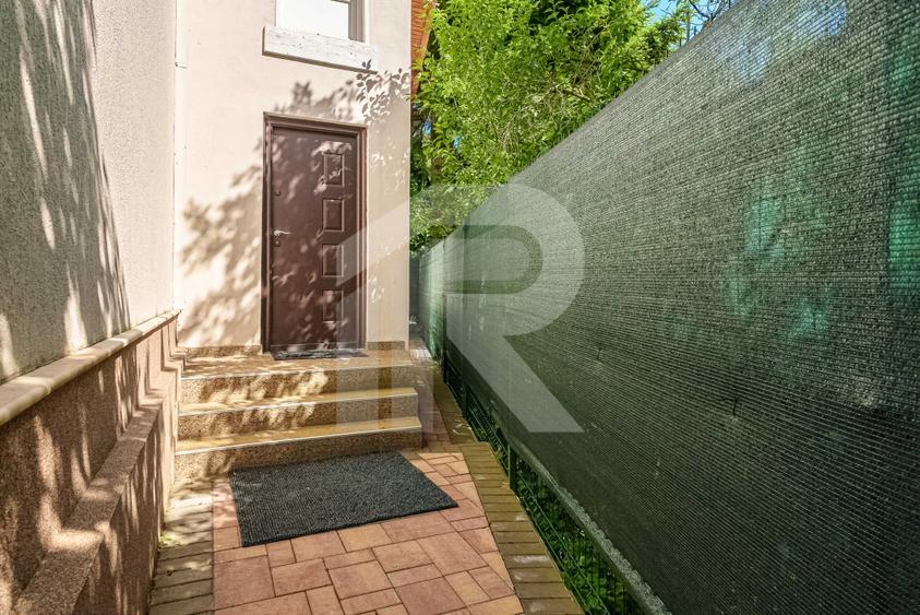 Vila de vanzare in Busteni – 8 dormitoare, vedere directa spre Crucea Caraiman! - 42