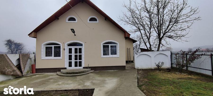 2 CASE / str. Eminescu - 8