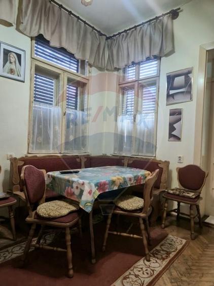 Casă / Vilă cu 5 camere de vânzare - 9