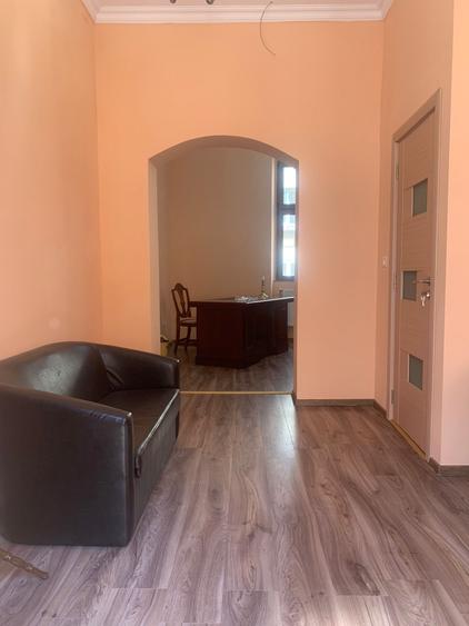 Birou 3 camere, complet renovat și mobilat, zona centrală – str. Paul Chinezu - 5