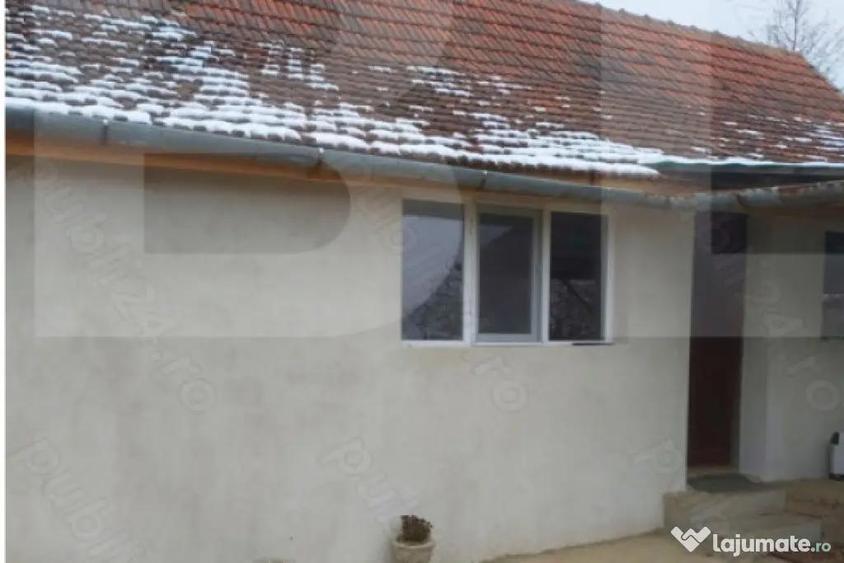 Casa de vanzare intr-o zona lini?tita, sus pe deal, cu - 2
