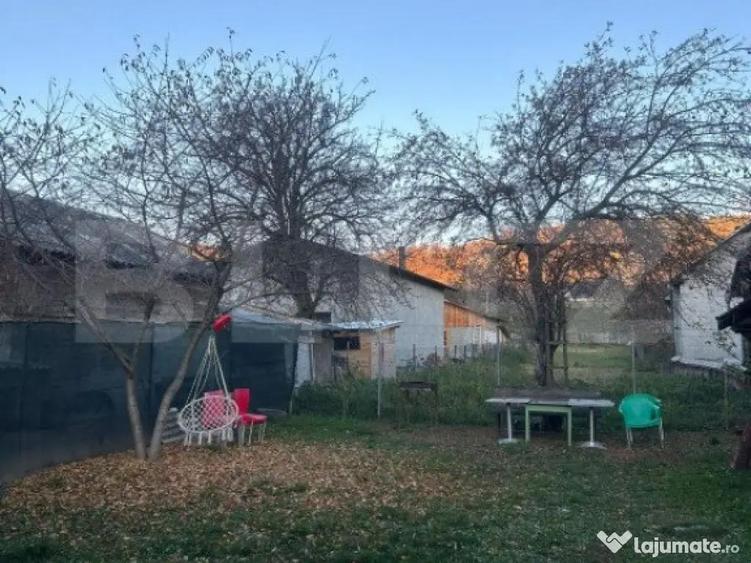 Casa de vanzare in Gura Humorului + teren generos - 9