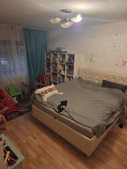Vand apartament 100 mp 4 camere p/4 - 4