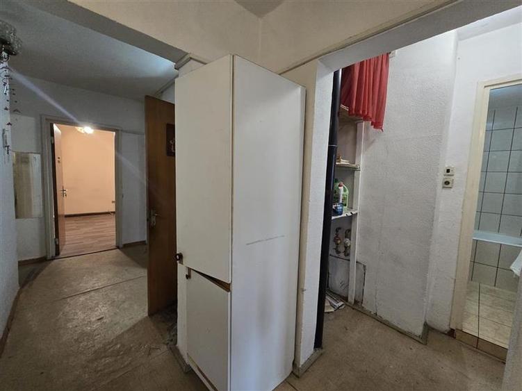 4 CAMERE 2 BAI DECOM ION MIHALACHE TURDA PARC REGINA MARIA ET 6/10 AN 1982 - 4