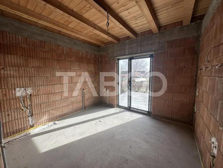 Casa individuala cu 4 camere 2 bai 500 mp teren 2 terase carport - 6