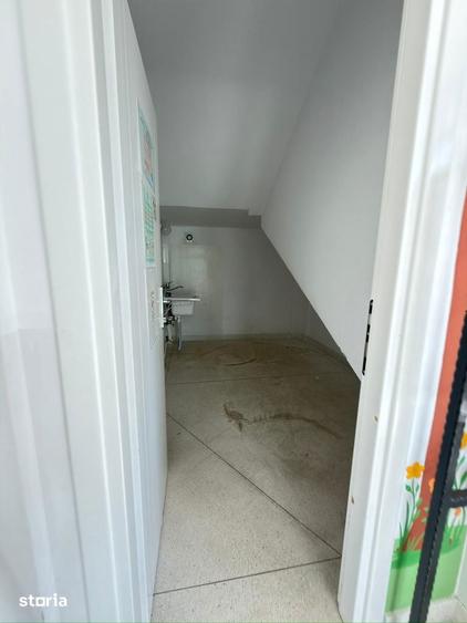 De inchiriat spa?iu comercial dispus pe 2 etaje - 4