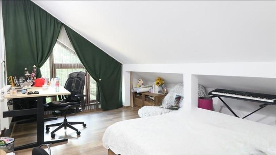 Vila individuala in Barnova 3 camere, 1000 mp teren, curte superba amenajata, ga - 8