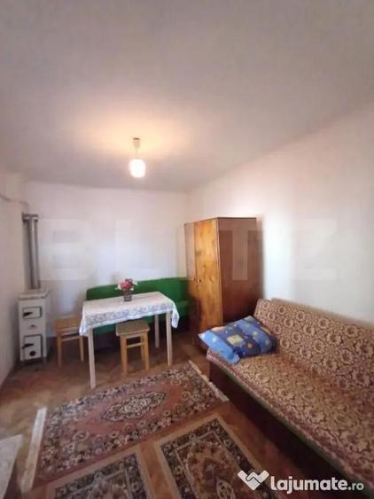 Casa de vanzare, cu 3 camere, 85 mp, 151 mp teren, zona cent - 2