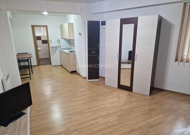 Garsoniera open-space de inchiriat disponibila din... Garsoniera open-space de inchiriat disponibila din...