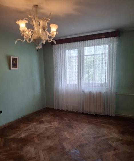 2 camere Semidecomandat , Abator , Et.3/4 ,49mp , necesita renovare - 1